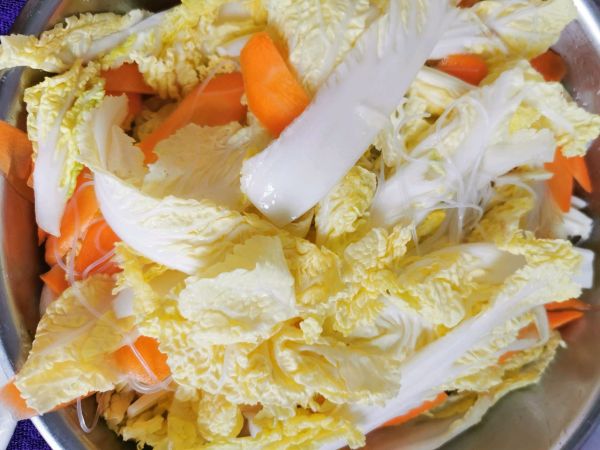 沙姜白菜粉丝煲