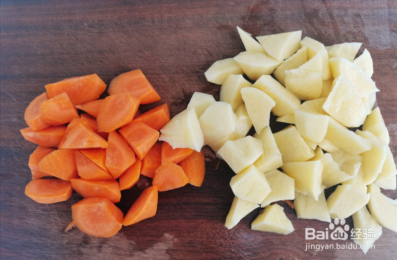 土豆炖牛肉的做法