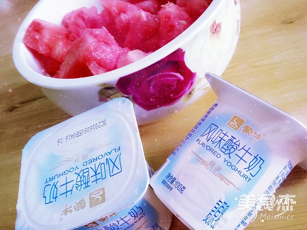 西瓜奶昔的做法