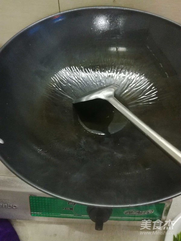 蒜苗炒猪血的做法