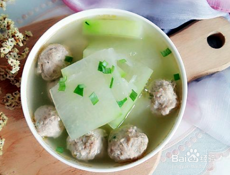 家庭自制丸子汤