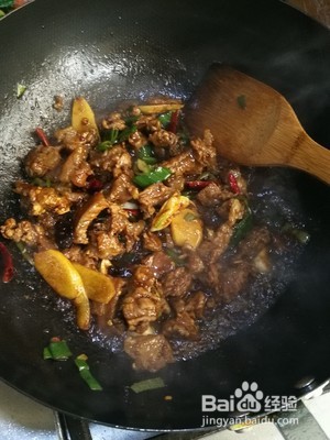 砂锅牛肉炖土豆的做法