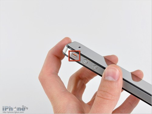 手把手教你如果更换iPhone 4后盖