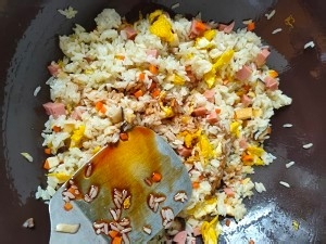 怎么做时蔬鸡蛋炒饭