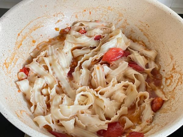 番茄鸡蛋炒刀削面