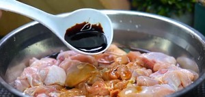 葱油焖鸡的简单做法