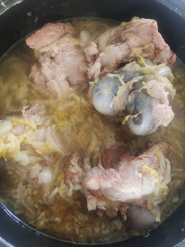 东北酸菜大骨头