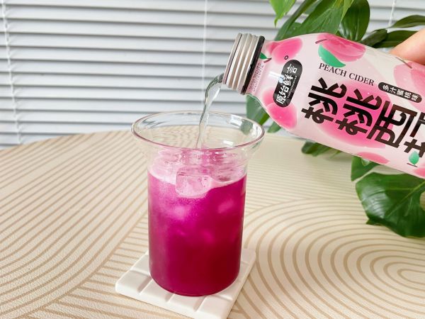 紫色梦幻桃桃西打