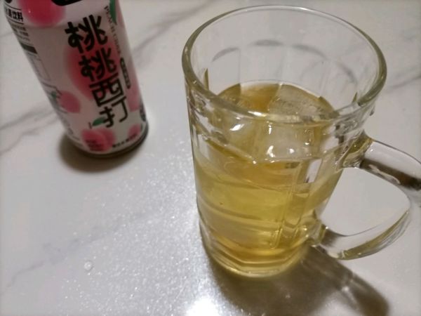 茉莉绿茶桃桃饮