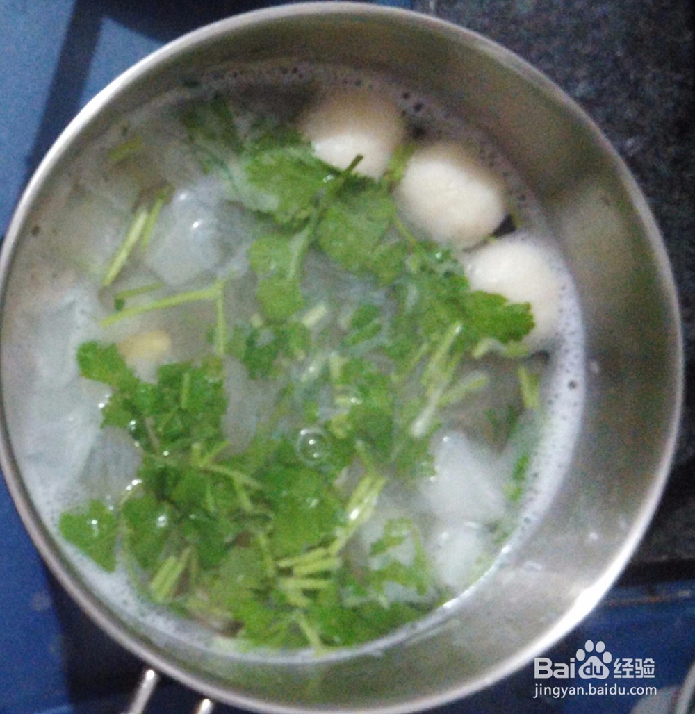 白萝卜干贝鱼丸粉丝汤做法