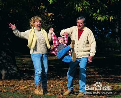 奶奶变“潮童杀手” 老人育儿需注意啥?