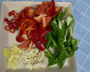 爆炒猪耳朵的做法