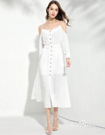 糖果色吊带裙如何穿搭比较好看