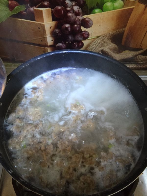 白菜粉丝丸子汤