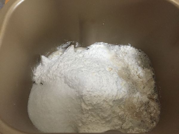 葱香肉松面包卷