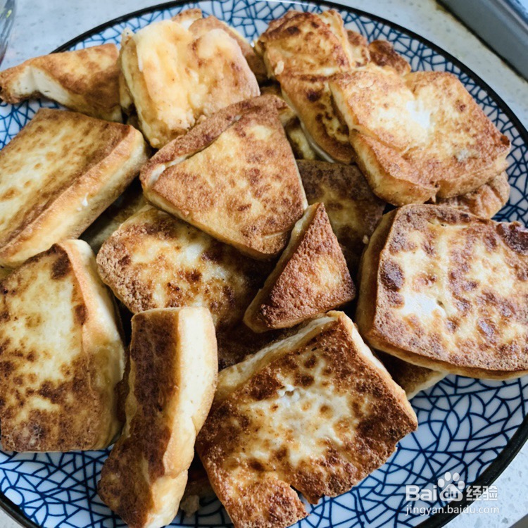 忍不住流口水的黄金豆腐
