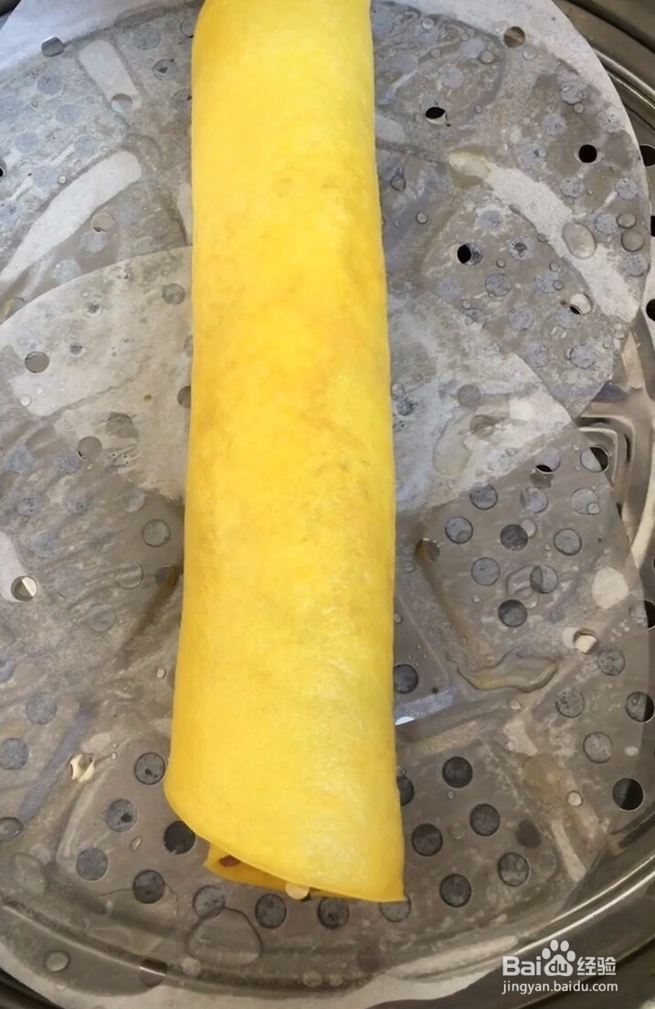 鸡蛋肉卷的做法。