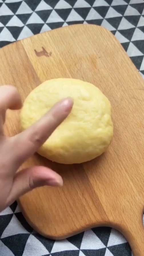 香酥鸡蛋小麻花怎么做