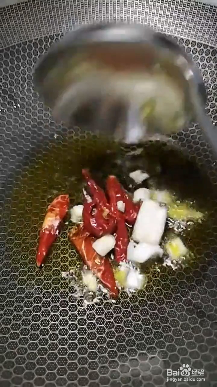超级无敌好吃又下饭的鱿鱼炒韭菜要怎样做