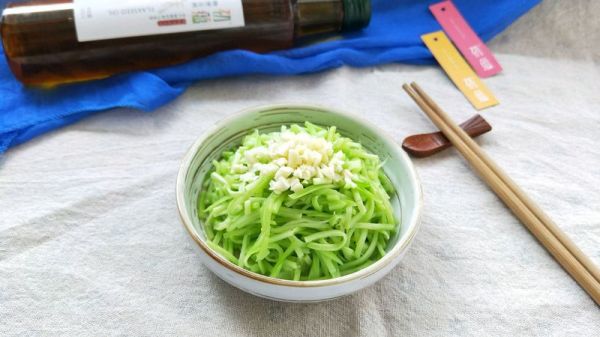 胡麻油清炒芥兰丝