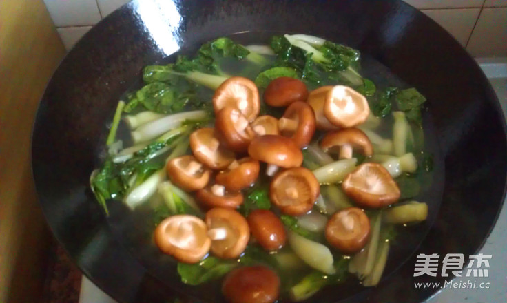 鲜香菇白菜汤