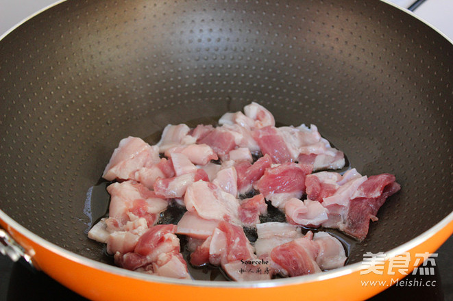 香辣木耳炒五花肉