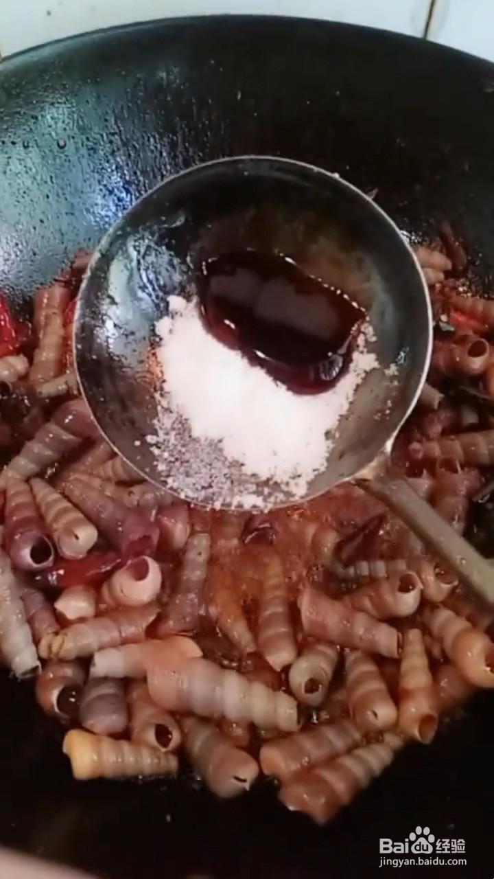 如何自制美味爽口的麻辣钉螺