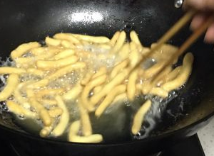 香甜可口蔓越梅沙琪玛的做法