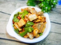 彩椒杏鲍菇烧排骨怎么做才好吃