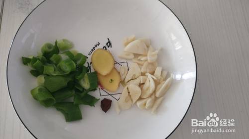 好吃的土豆炖豆角的简单做法