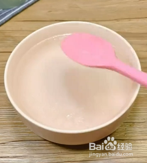 如何自制冰爽水果红糖凉粉?