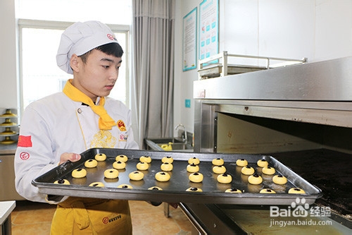 男生学中餐好还是西点好