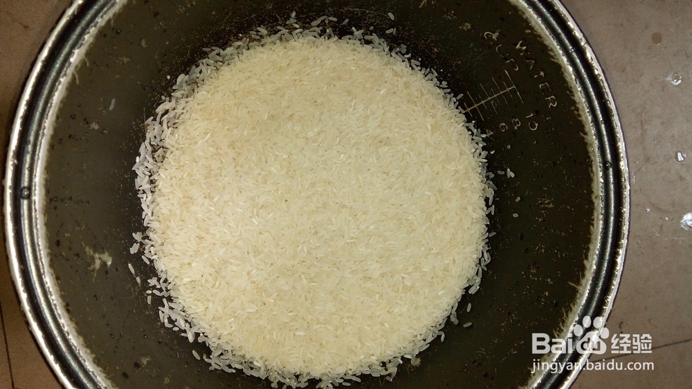 怎样做美味的家常青豆焖饭