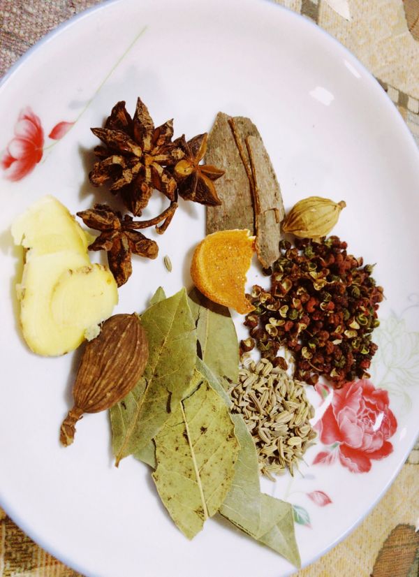 鱿鱼须里找辣椒