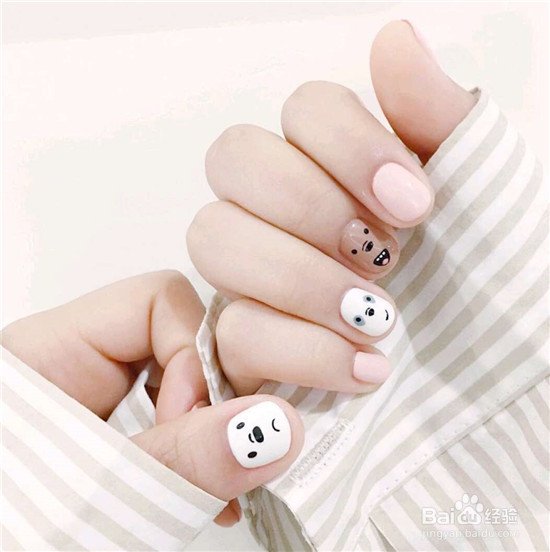 秋季裸粉色美甲图片