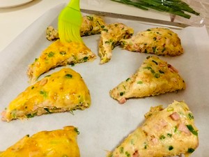 香葱肉松司康的做法