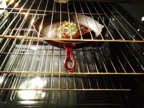 法式红酒迷迭香烤羊排