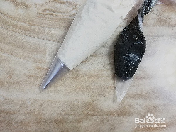 如何做熊猫马卡龙?