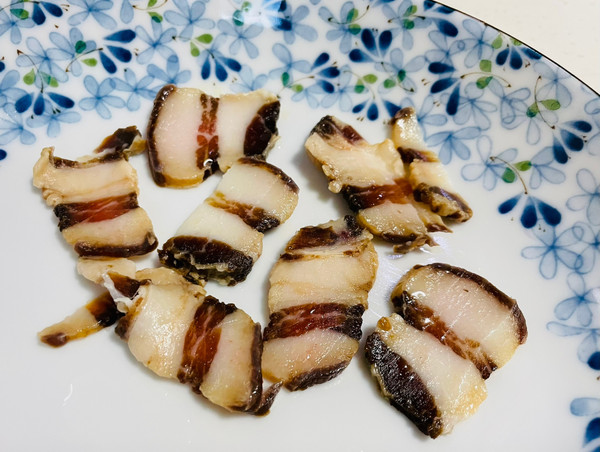 酱肉煸炒包心菜