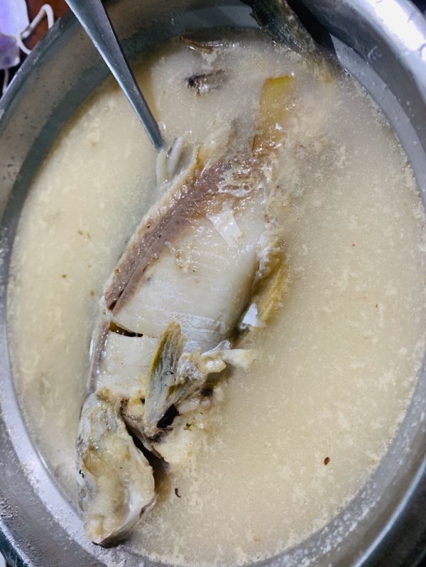 营养美味鱼汤面