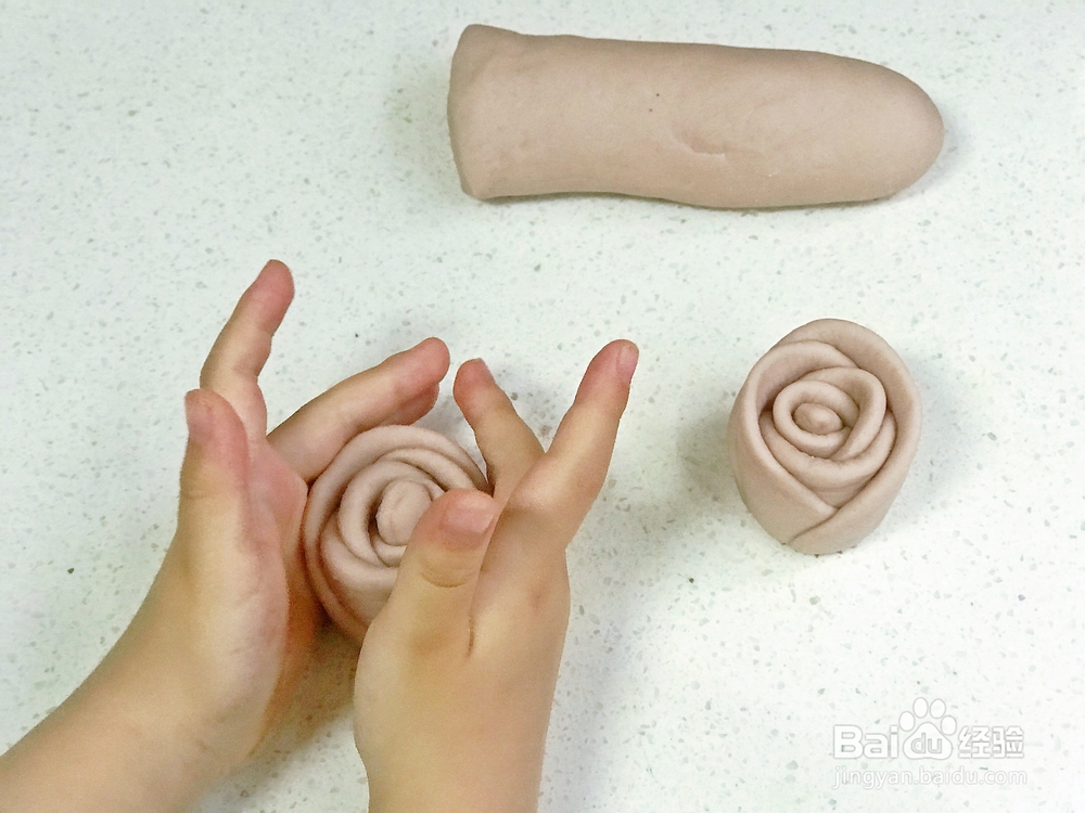 一个人做紫薯米糊玫瑰馒头