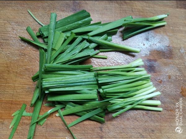 韭菜豆芽炒粉丝