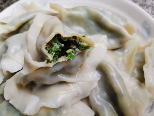 龙利鱼韭菜水饺