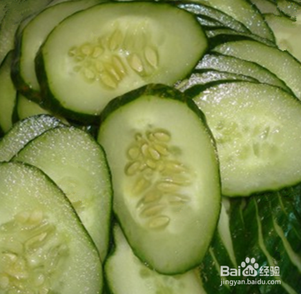 家常青椒炒黄瓜