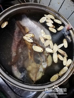 教你怎么做药膳乌鸡汤