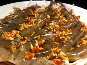 食补养生金针菇蒸虾