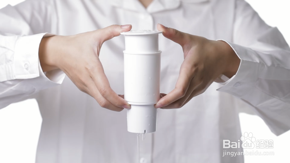 如何安装莱卡直饮净水壶