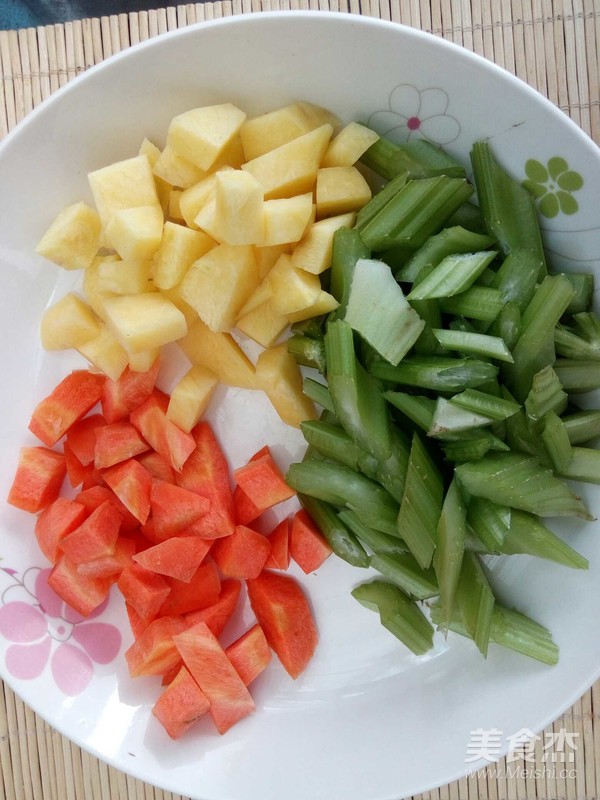 方火腿炒毛豆杂蔬