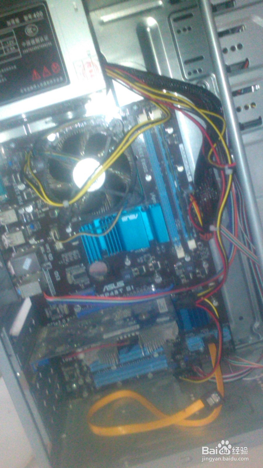 电脑开机后主机运转屏幕通电不显示怎样解决?