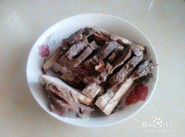 梅菜扣肉肥而不腻,入口即化!